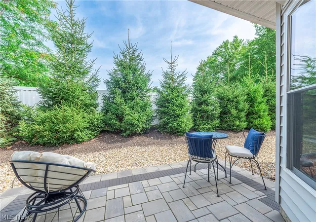 Photo 4 of Condo for sale at 32040 Tuscan Ln, Avon Lake, OH 44012 | MLS# 5231000 | Listing updated on 2026-08-13
