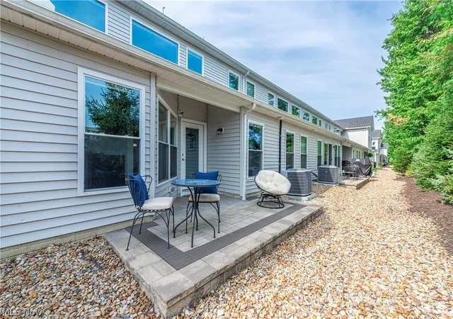 Photo 5 of Condo for sale at 32040 Tuscan Ln, Avon Lake, OH 44012 | MLS# 5231000 | Listing updated on 2026-08-13