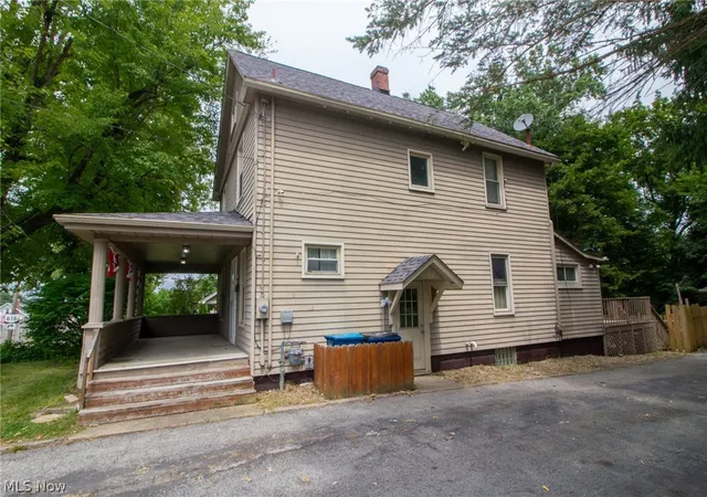 Photo 3 of Single family home for sale at 168 Poland Ave, Struthers, OH 44471 | MLS# 5231062 | Listing updated on 2026-08-25