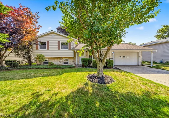 1st image of 6389 Ambrose Dr, Mentor, OH 44060 | MLS# 5230897