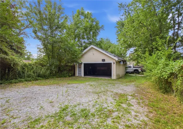 39th image of 3407 Daisy Ave, Cleveland, OH 44109 | MLS# 5229380