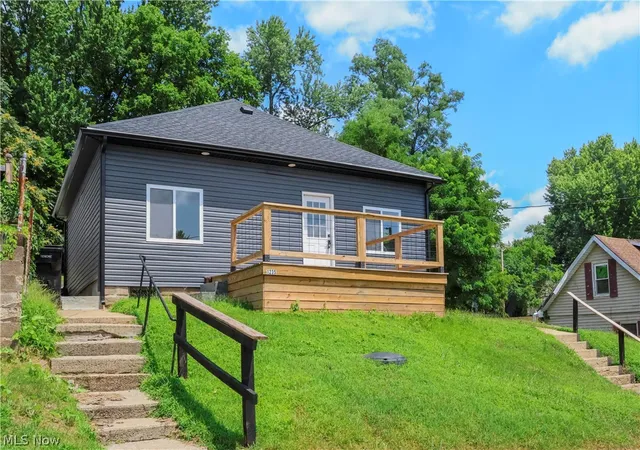 1st image of 1235 Swingle St, Zanesville, OH 43701 | MLS# 5230416