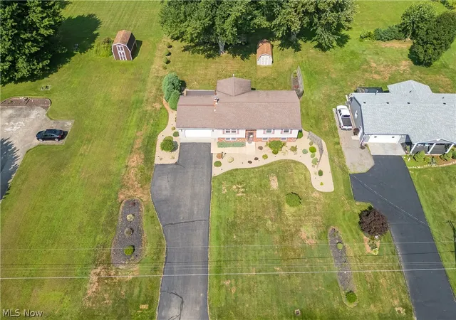 Photo 4 of Single family home for sale at 4319 Ridge Rd, Cortland, OH 44410 | MLS# 5230319 | Listing updated on 2026-10-07