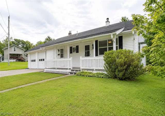Photo 2 of Single family home for sale at 40 Sunset Dr, Mcconnelsville, OH 43756 | MLS# 5230596 | Listing updated on 2026-08-19
