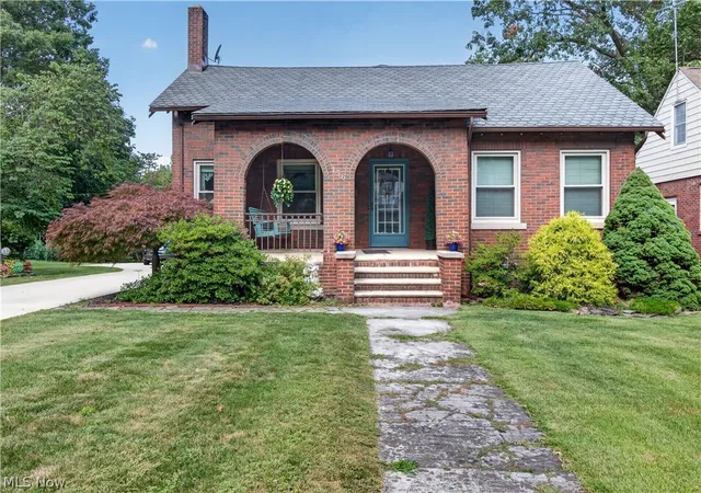 Photo 1 of Single family home for sale at 156 Woodhill Dr, Amherst, OH 44001 | MLS# 5230989 | Listing updated on 2026-08-21