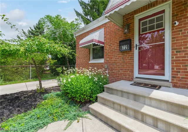 4th image of 6729 Orchard Blvd, Cleveland, OH 44130 | MLS# 5230353