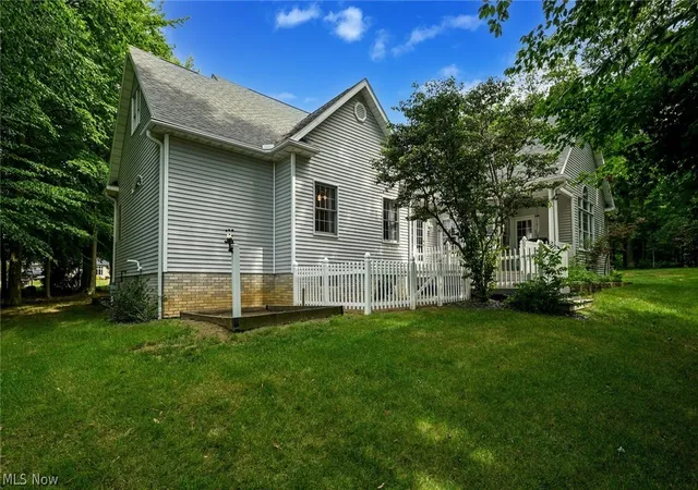 4th image of 35 W Maple Dr, Seville, OH 44273 | MLS# 5231163
