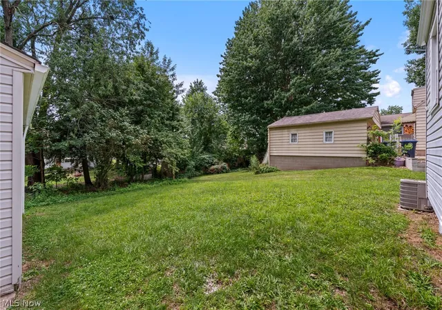 3rd image of 106 E Dresden Ave, Akron, OH 44301 | MLS# 5231141