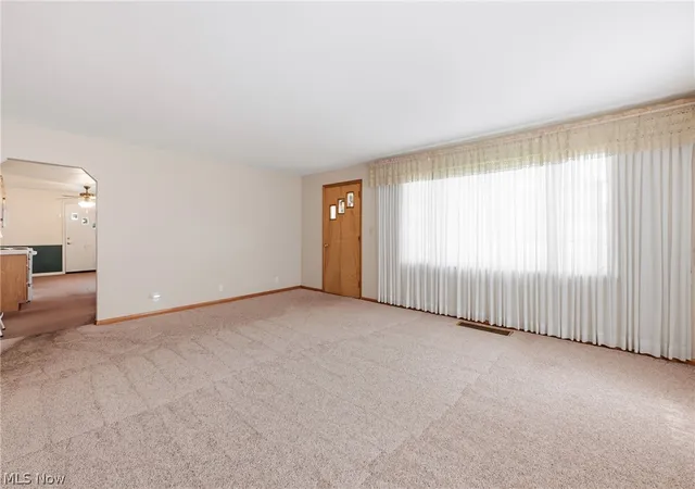 Photo 3 of Single family home for sale at 2325 North Rd, Warren, OH 44483 | MLS# 5231175 | Listing updated on 2026-10-05