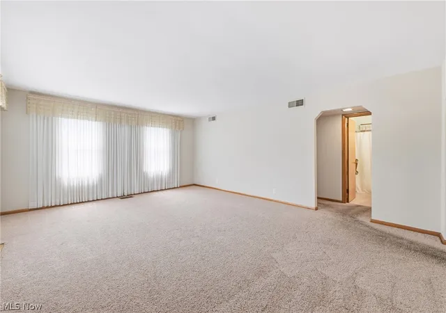 Photo 3 of Single family home for sale at 2325 North Rd, Warren, OH 44483 | MLS# 5231175 | Listing updated on 2026-10-05
