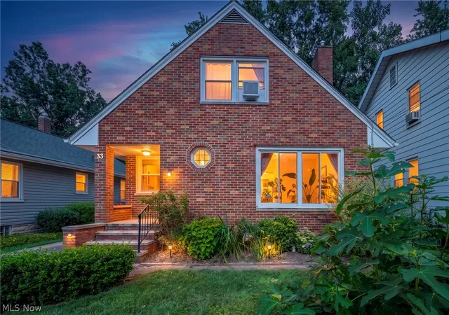 Photo 1 of Sale Pending at 33 Devonshire Dr, Akron, OH 44312 | MLS# 5231198 | Listing updated on 2026-08-17