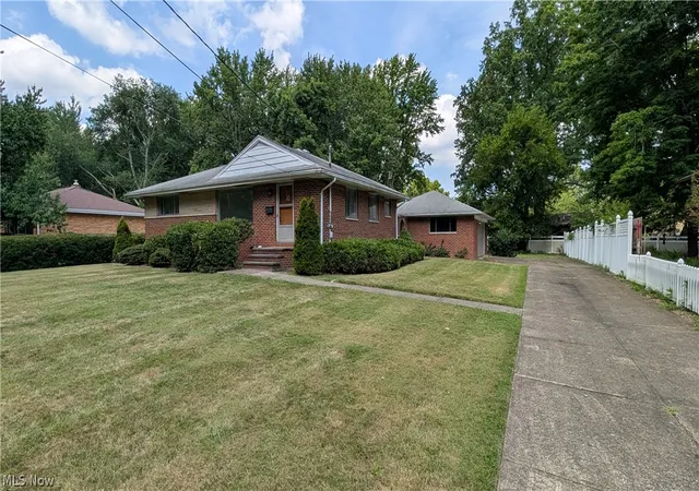 1st image of 27540 Hollywood Dr, Westlake, OH 44145 | MLS# 5229600