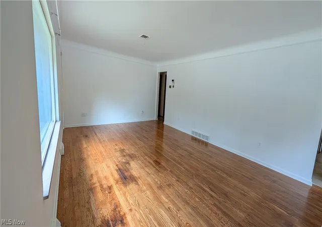 4th image of 27540 Hollywood Dr, Westlake, OH 44145 | MLS# 5229600