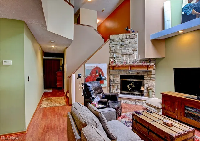 3rd image of 30105 Ctr Ridge Rd, Westlake, OH 44145