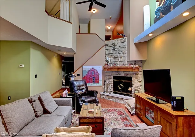 5th image of 30105 Ctr Ridge Rd, Westlake, OH 44145