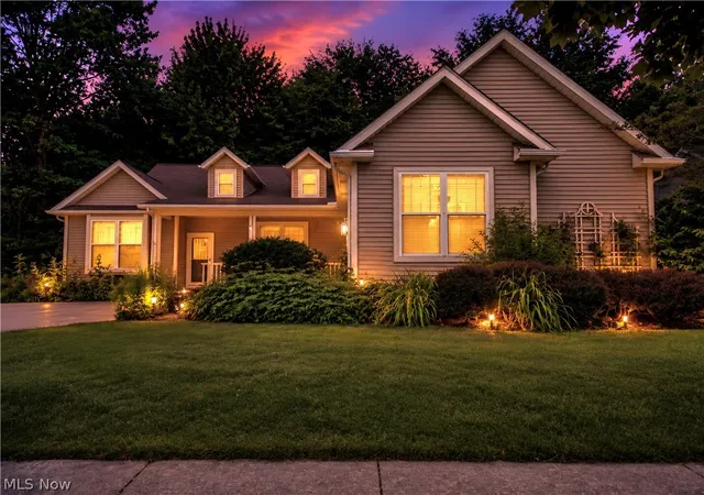 Photo 2 of Single family home for sale at 1901 Pembrooke Ln, Avon, OH 44011 | MLS# 5221908 | Listing updated on 2026-08-13