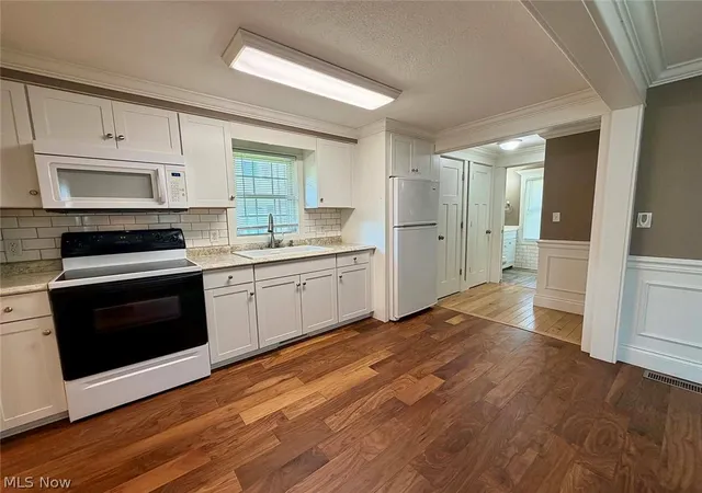 4th image of 105 Penn Ave, Minerva, OH 44657 | MLS# 5231296