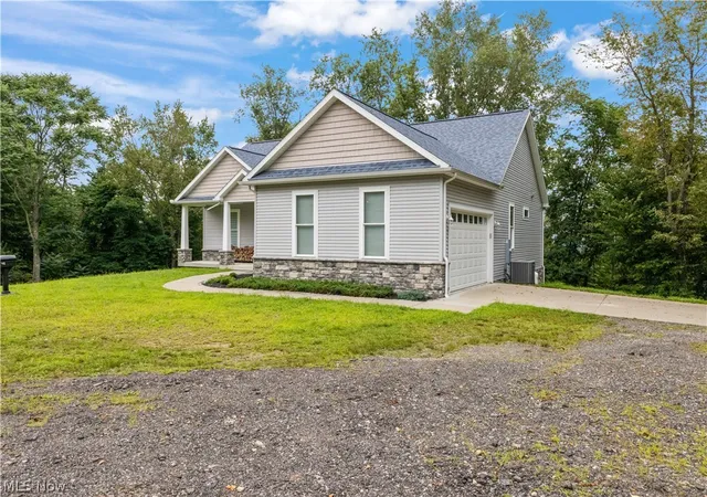 3rd image of 119 Riverside Dr, New Cumberland, WV 26047 | MLS# 5231232