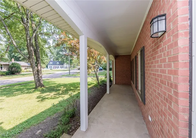 2nd image of 1160 Lisa Ann Dr, Akron, OH 44313 | MLS# 5226910