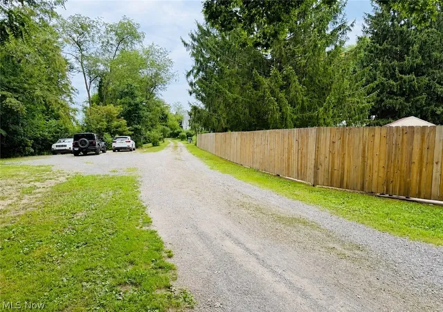 4th image of 137 Penfield Rd, Steubenville, OH 43953 | MLS# 5231095