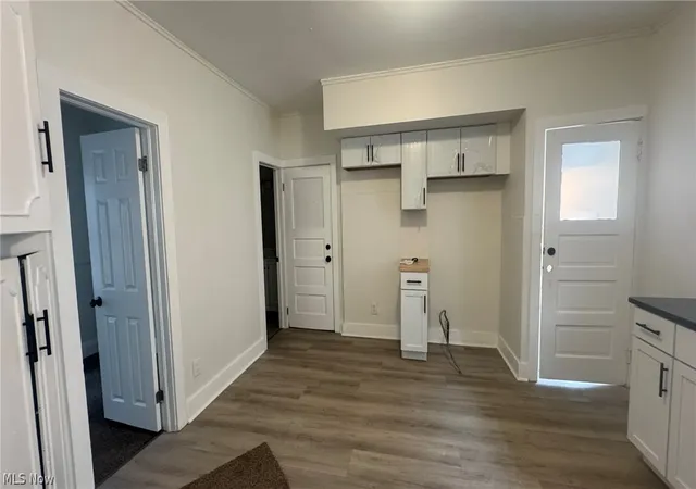 Listing Photo 4 - Condo for sale in building located at 3449 W 54th St, Cleveland, OH 44102