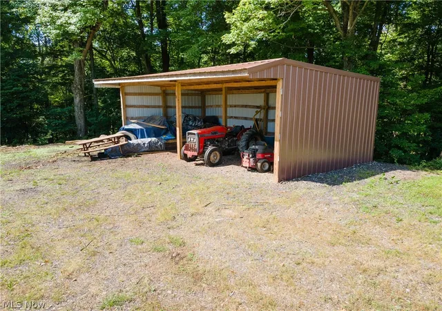 Photo 3 of Sale Pending at 18412 Pigeon Roost Rd, Howard, OH 43028 | MLS# 5231257 | Listing updated on 2026-08-27