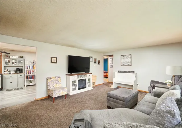 3rd image of 230 Valley View Dr, Wadsworth, OH 44281 | MLS# 5229795