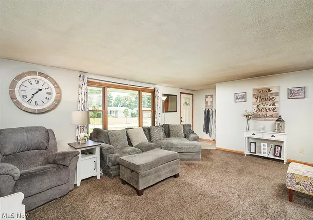4th image of 230 Valley View Dr, Wadsworth, OH 44281 | MLS# 5229795