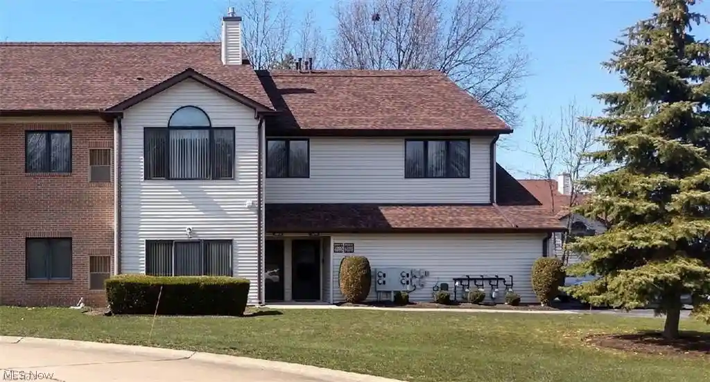 Listing Photo 1 - Condo for sale in 7270 Vlg Dr located at 7270 Vlg Dr, Concord, OH 44060 - Unit 7270 Village Dr