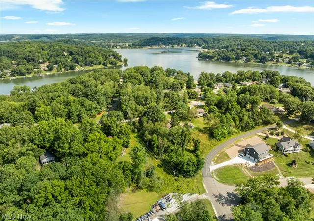 11th image of 1 Opata Trl, Malvern, OH 44644 | MLS# 5231221