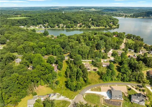 4th image of 1 Opata Trl, Malvern, OH 44644 | MLS# 5231221