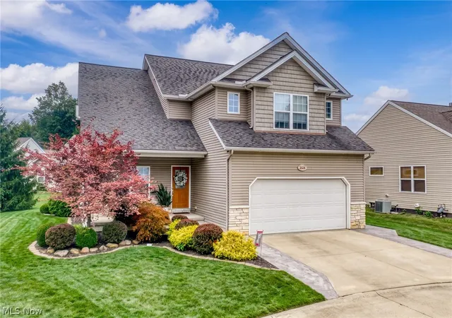 Photo 2 of Single family home for sale at 3528 Brook Ct, Avon, OH 44011 | MLS# 5231074 | Listing updated on 2026-08-31