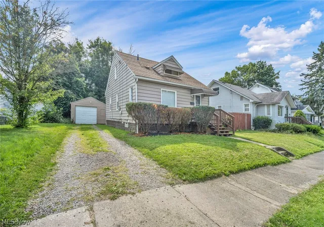 4th image of 1247 Dietz Ave, Akron, OH 44301 | MLS# 5231380