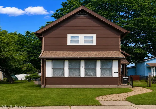 Photo 1 of Single family home for sale at 712 Green Ave Sw, Massillon, OH 44647 | MLS# 5217108 | Listing updated on 2026-09-17