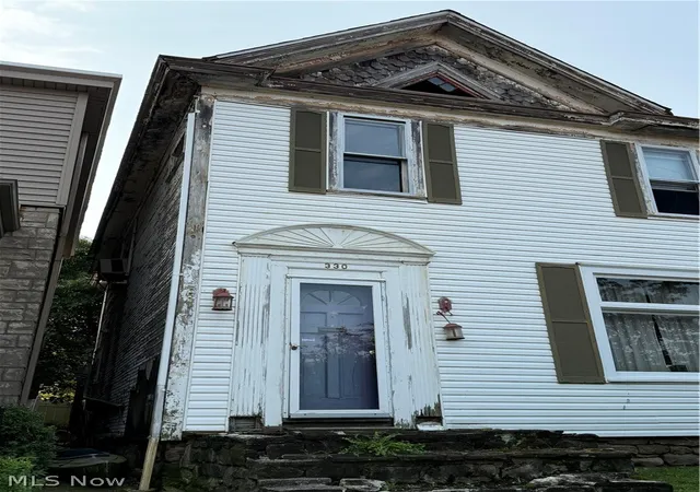 Photo 2 of Single family home for sale at 330 Vine St, East Liverpool, OH 43920 | MLS# 5231248 | Listing updated on 2026-07-31