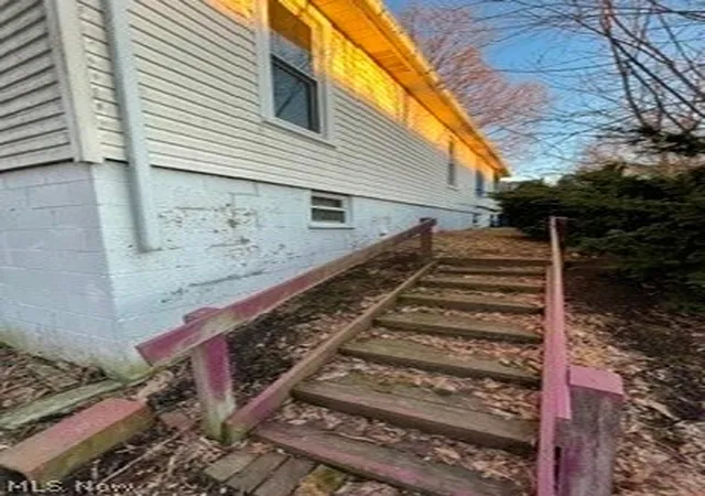 2nd image of 361 Centownship Roadal Ct, Steubenville, OH 43952 | MLS# 5231405
