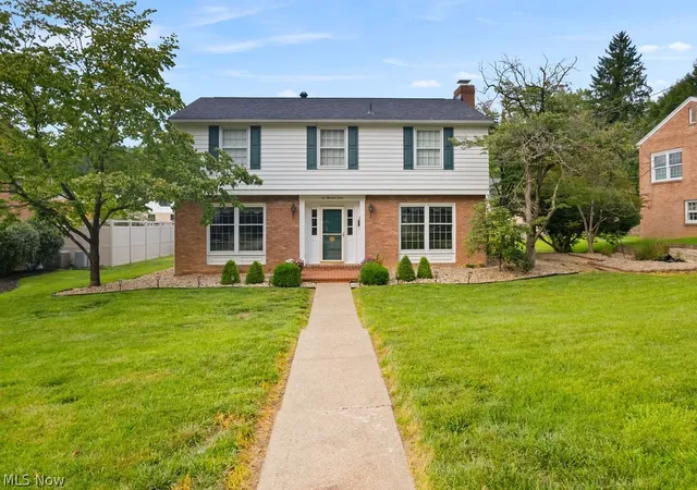 Photo 3 of Single family home for sale at 1007 49th Street, Vienna, WV 26105 | MLS# 5231108 | Listing updated on 2026-09-01