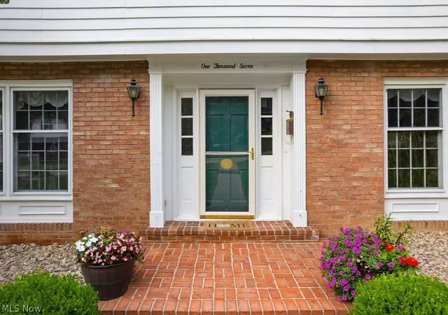 Photo 3 of Single family home for sale at 1007 49th Street, Vienna, WV 26105 | MLS# 5231108 | Listing updated on 2026-09-01