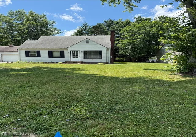 2nd image of 132 N Canfield Niles Rd, Youngstown, OH 44515 | MLS# 5231476