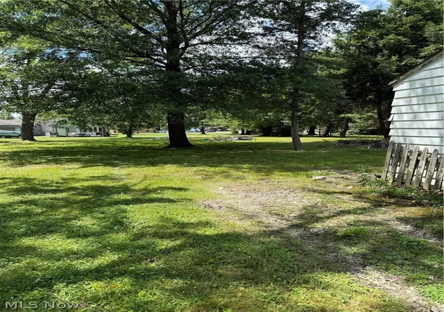 3rd image of 132 N Canfield Niles Rd, Youngstown, OH 44515 | MLS# 5231476