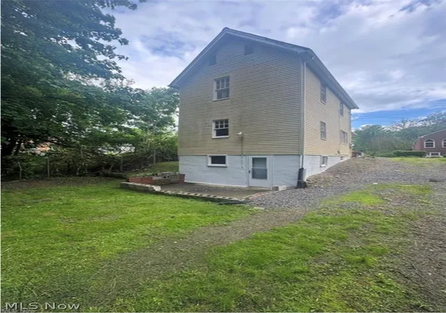19th image of 556 W Myrtle Ave, Youngstown, OH 44511 | MLS# 5231350