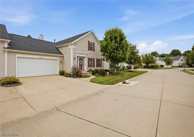 2nd image of 37022 Fairfield Ln, North Ridgeville, OH 44039 | MLS# 5230886