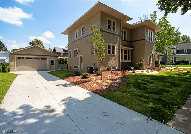 1st image of 424 S Main St, Orrville, OH 44667 | MLS# 5231253