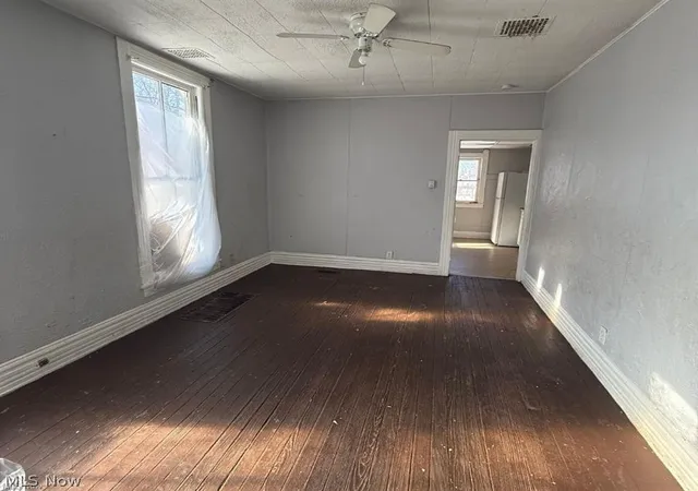 Listing Photo 4 - Condo for sale in building located at 121 Neufer Ct, Elyria, OH 44035
