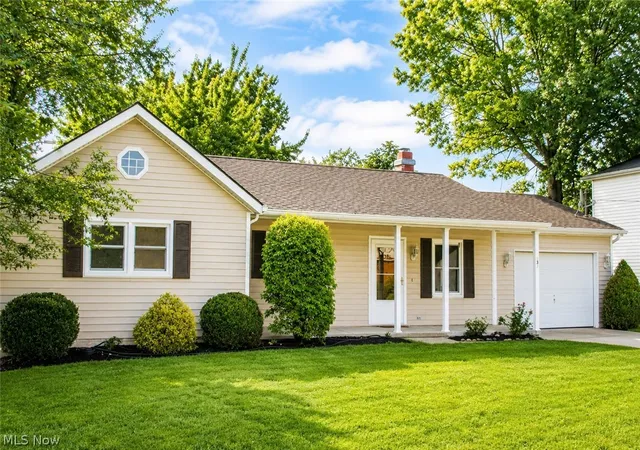 2nd image of 737 Grantwood Ave, Sheffield Lake, OH 44054 | MLS# 5215127