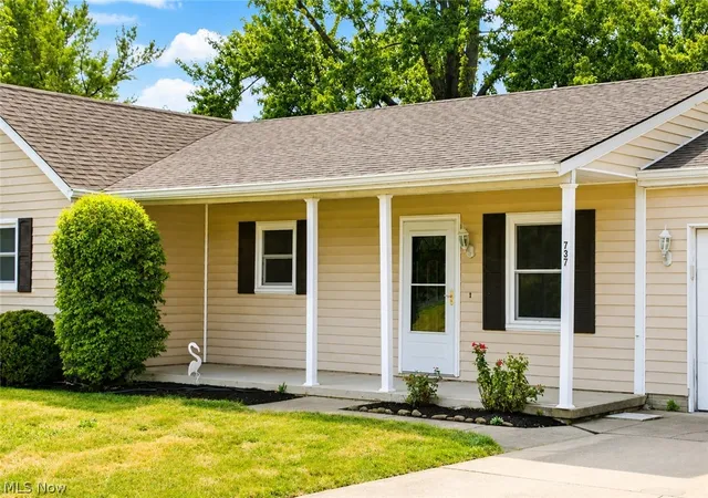 5th image of 737 Grantwood Ave, Sheffield Lake, OH 44054 | MLS# 5215127