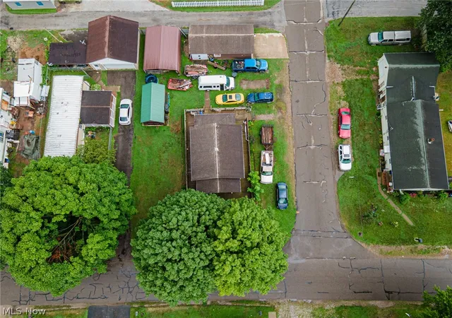 10th image of 1203 Cemetery Dr, Coshocton, OH 43812 | MLS# 5230590