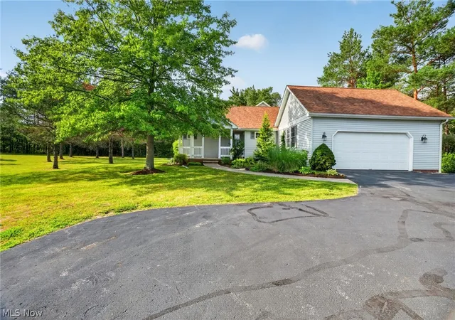 5th image of 13780 Caves Rd, Novelty, OH 44072 | MLS# 5209297