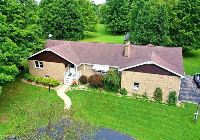 Photo 2 of Single family home for sale at 5580 Sodom Hutchings Rd, Farmdale, OH 44417 | MLS# 5229911 | Listing updated on 2026-08-03
