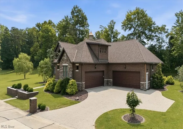 Photo 3 of Single family home for sale at 35 Skyview Dr, Parkersburg, WV 26101 | MLS# 5231148 | Listing updated on 2026-09-15